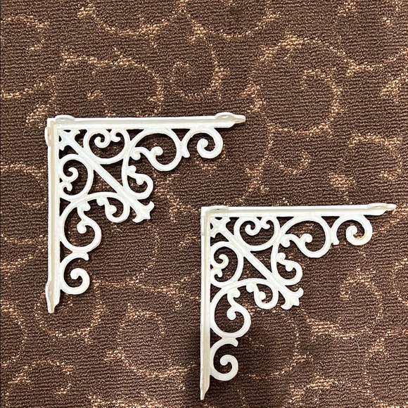 One pair. Wrought iron Decorative Brackets - Picture 3 of 10